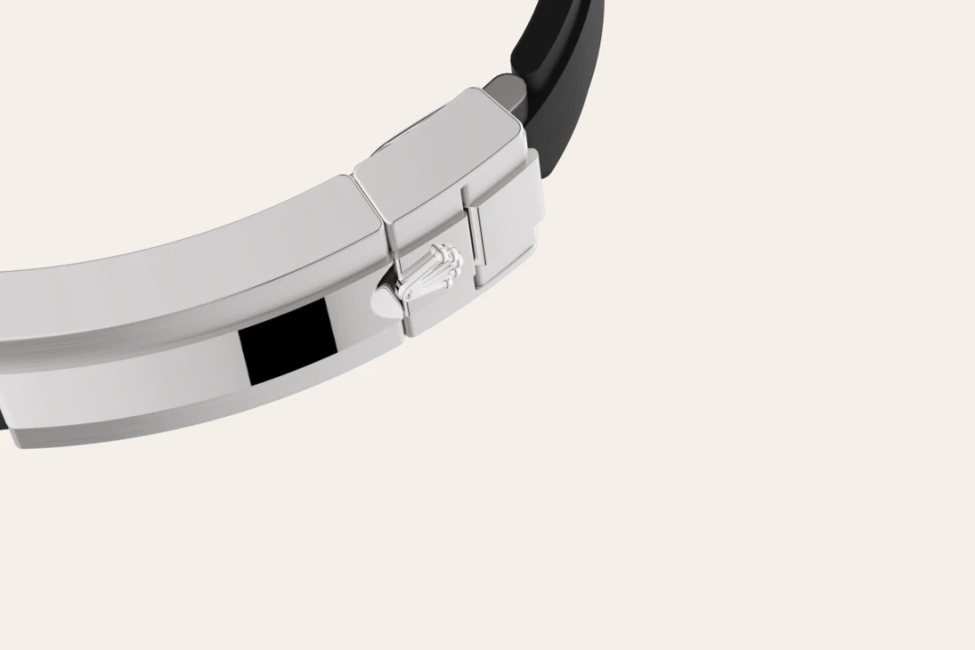 m126710blnr-0003_dial