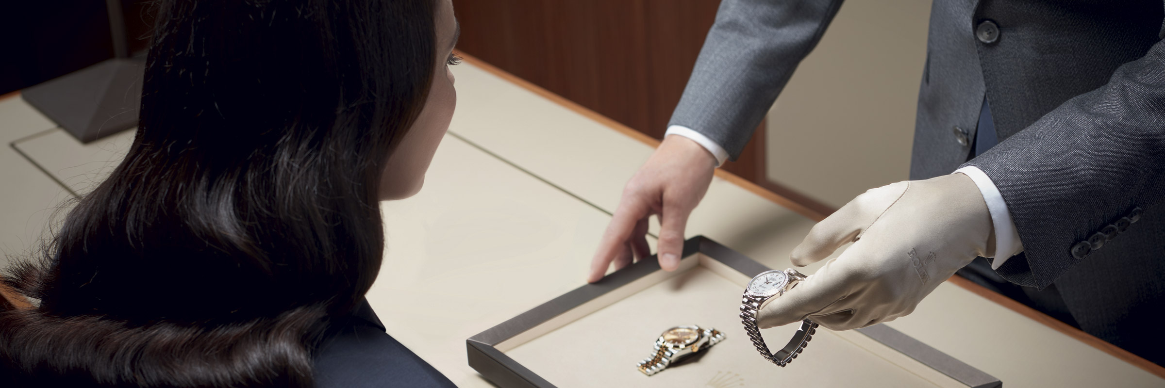 rolex-contact-message-7214_shoot_shop_geneva_retail_campaign_land